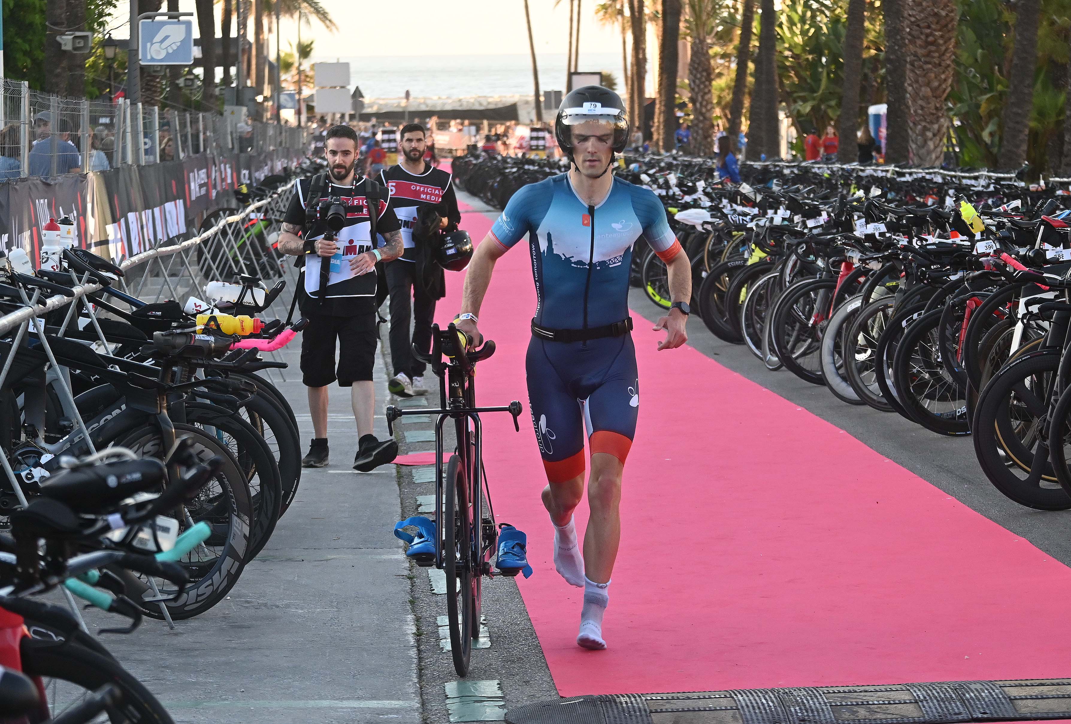 Más de 1.500 triatletas se dan cita en el Ironman 70.3 Marbella