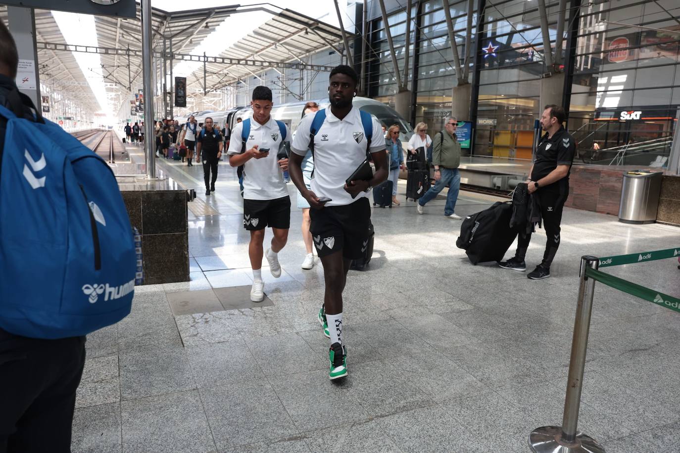 Regreso del Málaga tras la derrota en Ponferrada