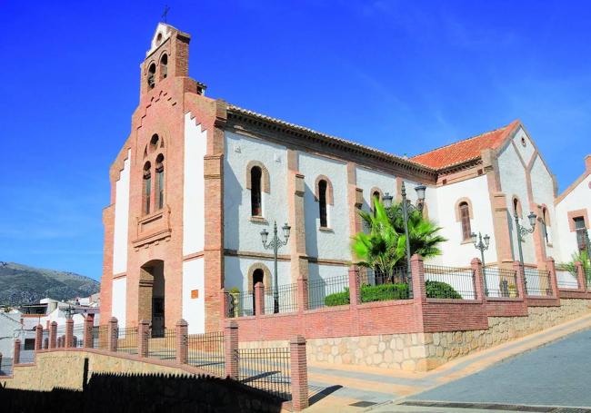 La iglesia de San Isidro Labrador es el principal edificio de este pueblo.