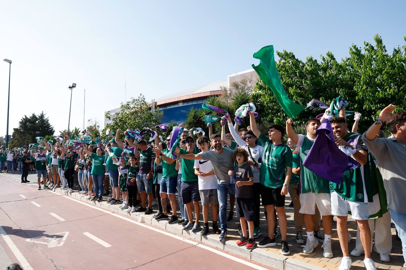 Espectacular recibimiento de la afición al Unicaja