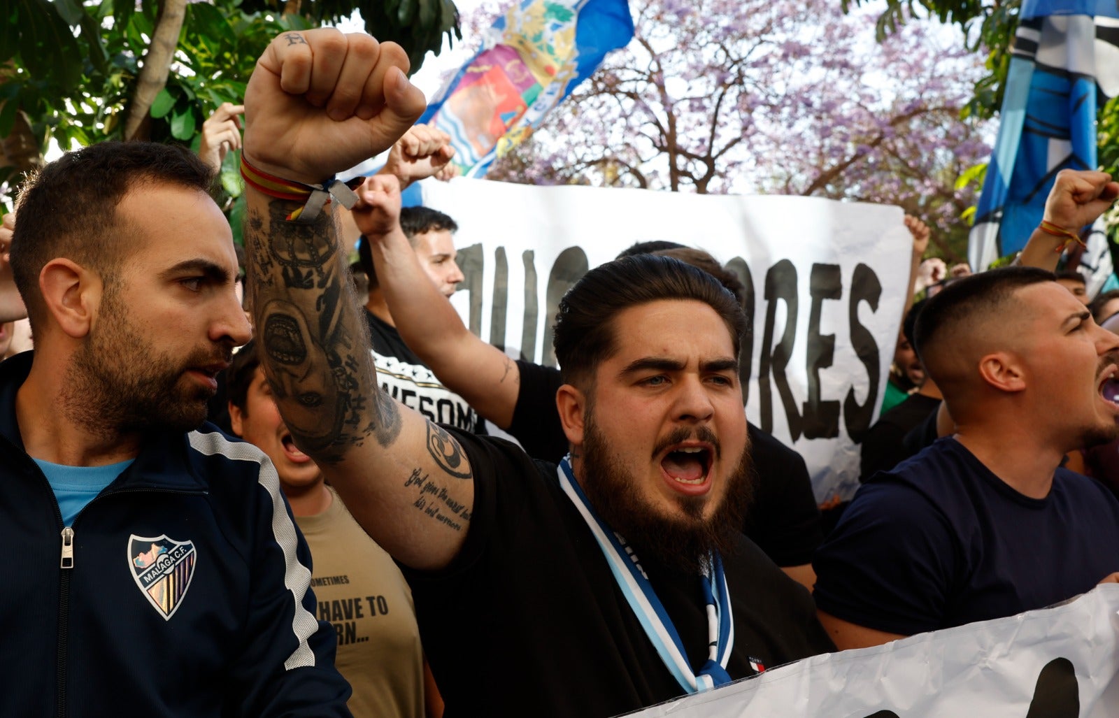 Protesta de la afición del Málaga contra jugadores y directiva