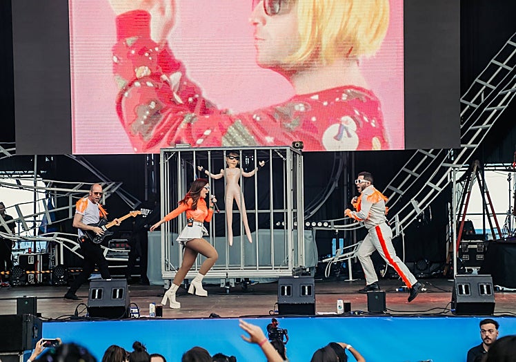 Imagen principal - Ladilla Rusa, Ptazeta y María Peláe. 