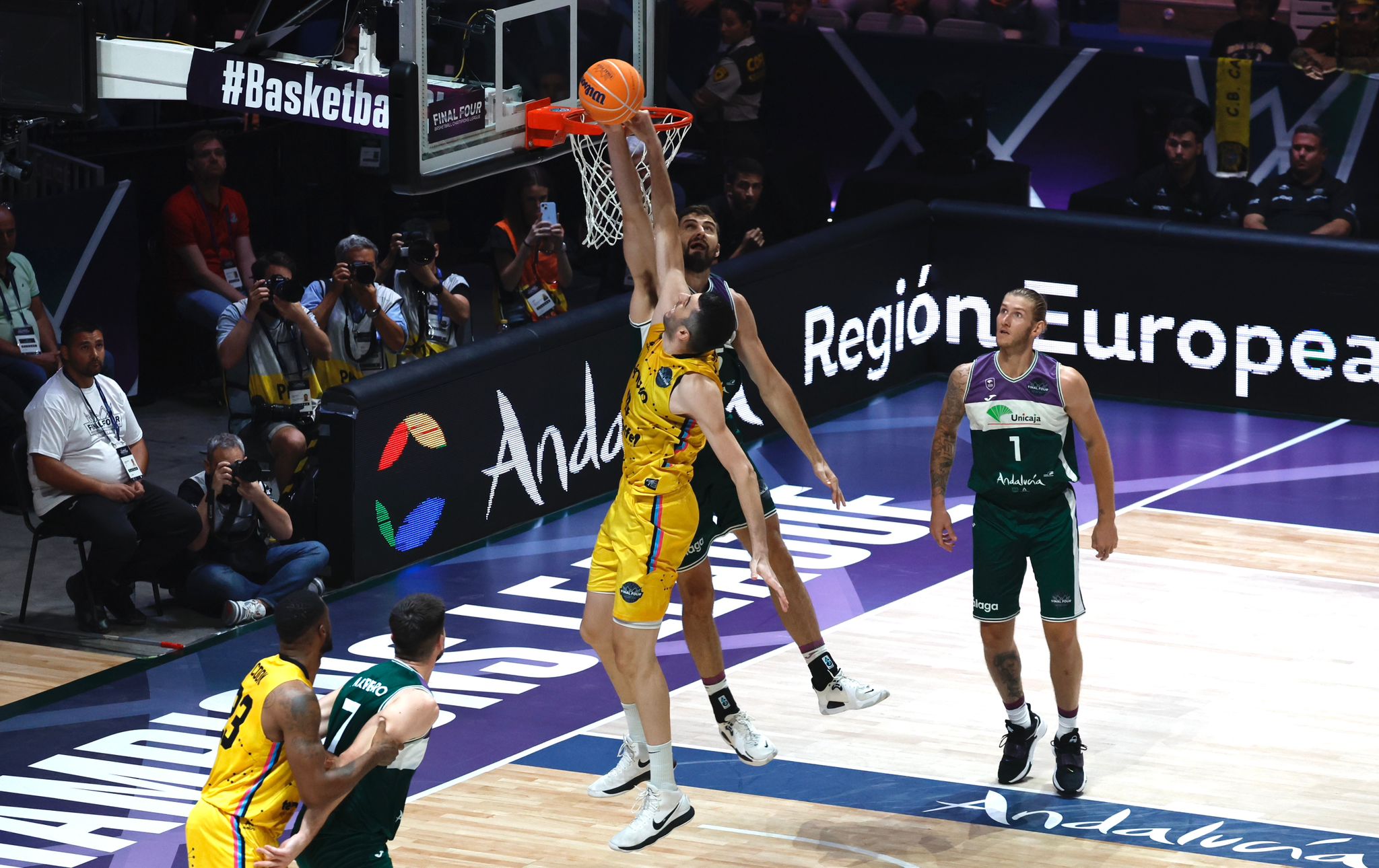 Imágenes de la segunda derrota del Unicaja en la Final Four