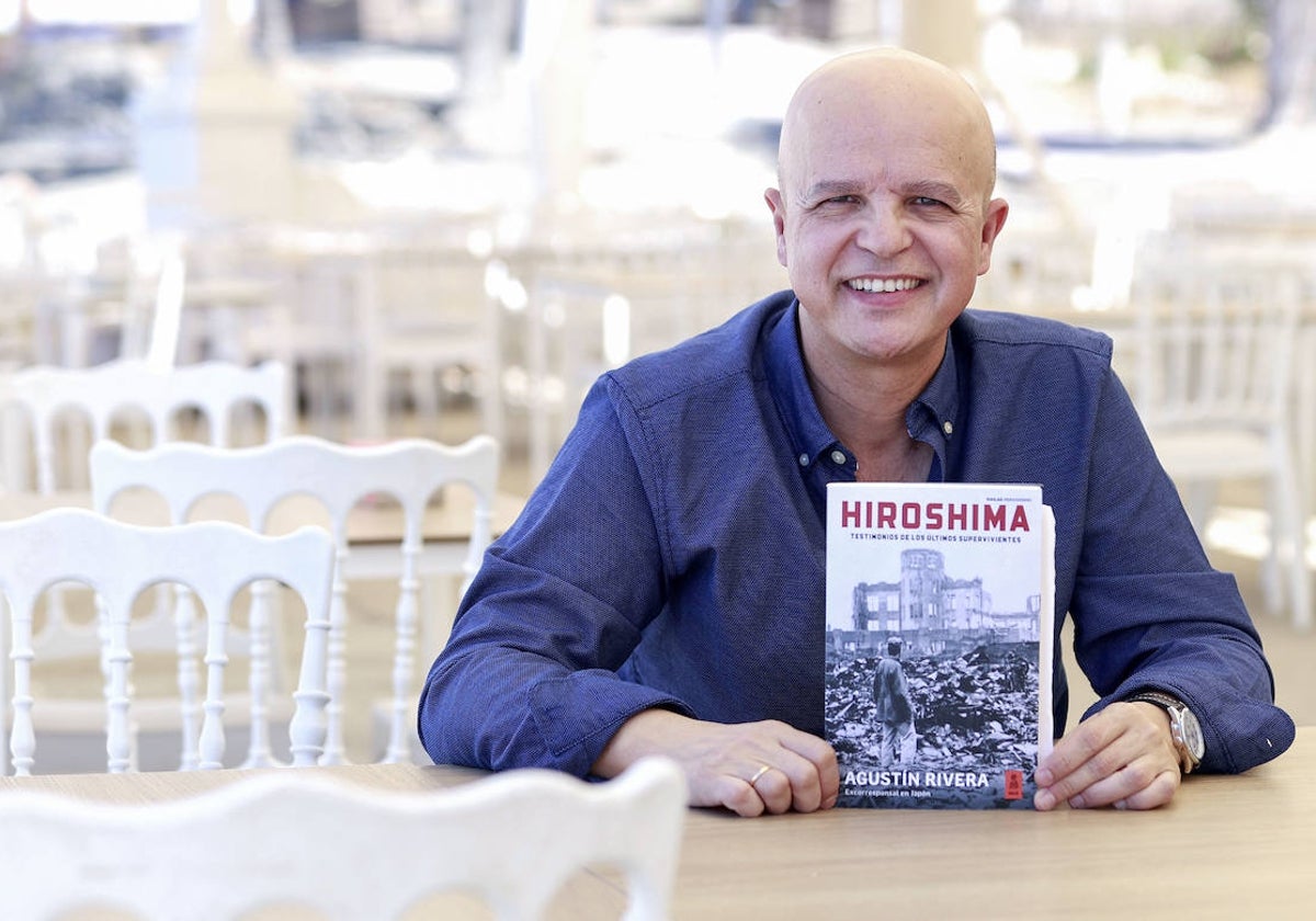 El periodista y autor de Hiroshima, Agustín Rivera, tras la entrevista con SUR.