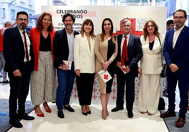 Imagen principal - Cruz Roja celebra sus 150 años: lo que fueron, lo que son y lo que serán