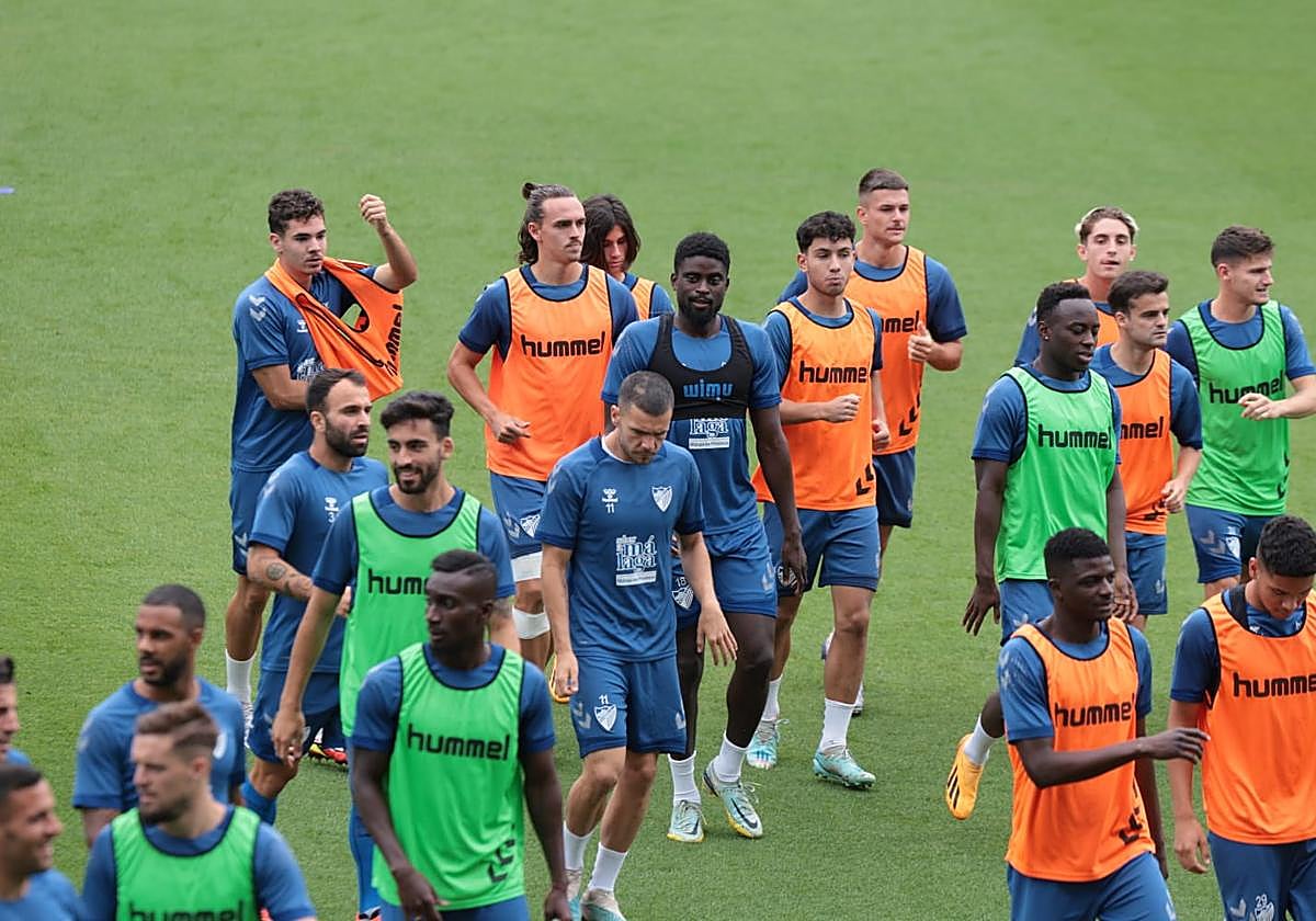 Las fotos del entrenamiento del Málaga, con gran presencia de canteranos