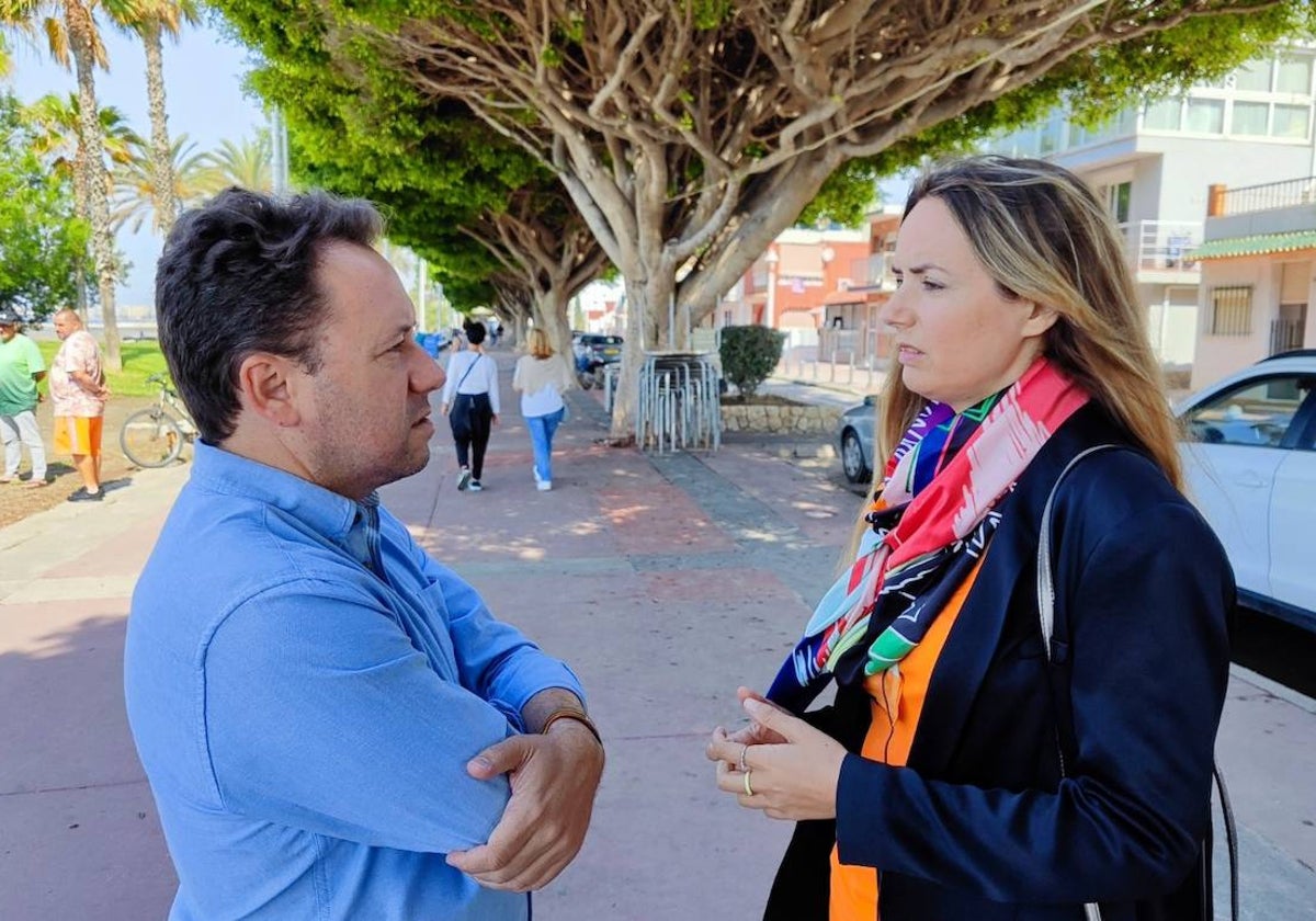 Ruiz Ballesteros junto a Yolanda Gómez, en la intervención de ayer sábado.