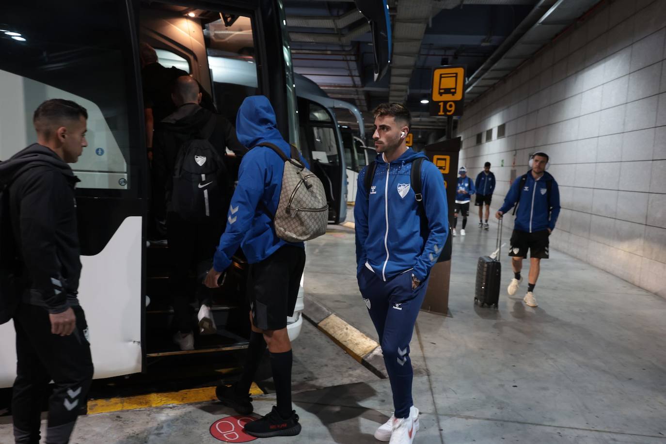 Silencio sepulcral en el regreso de la expedición malaguista