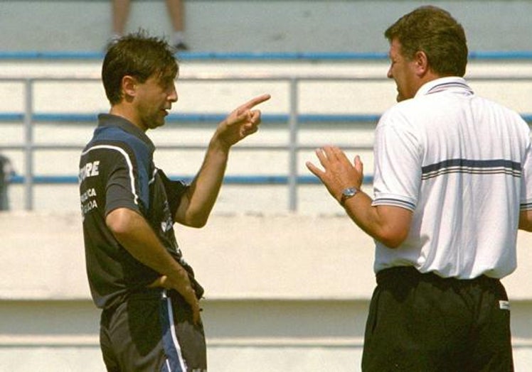 Loren, en una conversación con Toshack en su etapa como jugador de la Real Sociedad.