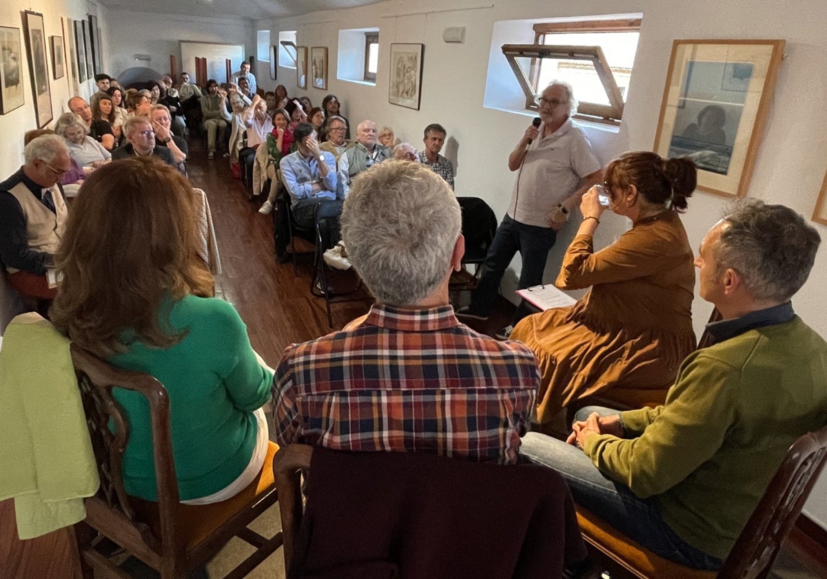 Reunión de fotógrafos y colectivos culturales agrupados en la plataforma.