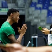 A Tyson Carter le seduce la idea de continuar en el Unicaja: «Me gustaría seguir y espero que así sea»