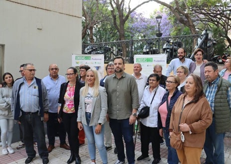 Imagen secundaria 1 - Las distintas candidaturas se reunieron con sus equipos para celebrar el fin de la campaña. 