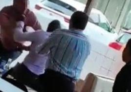 Un roce entre niños en un parque de bolas desata una pelea entre padres en una comunión en Málaga