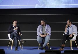 Juan Cano, Iván Gelibter y Javier Chicote, ayer durante la charla tras la proyección.