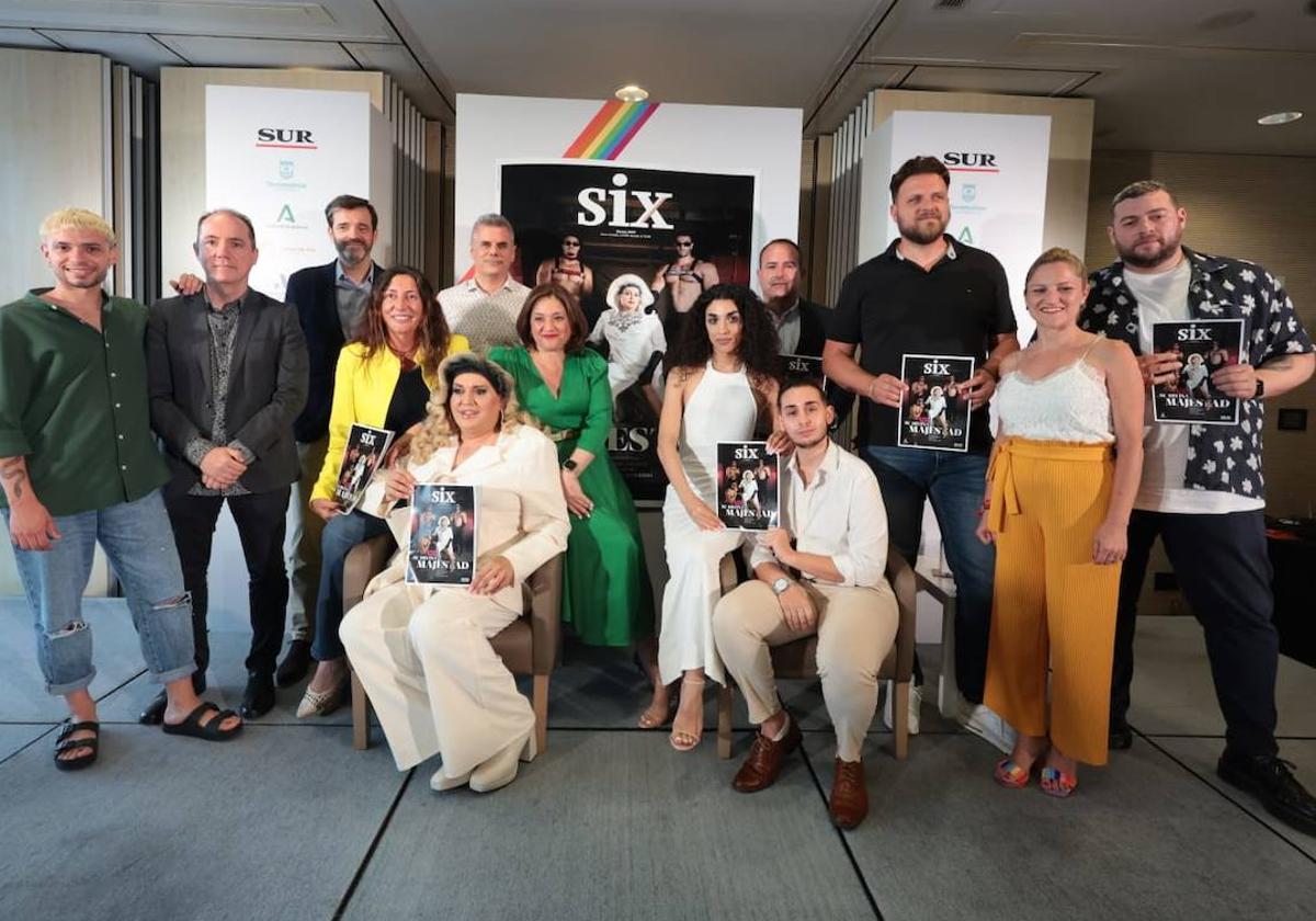 Organizadores y periodistas e SUR, instituciones colaboradoras y protagonistas de algunas de las historias de SIX, ayer en la presentación.