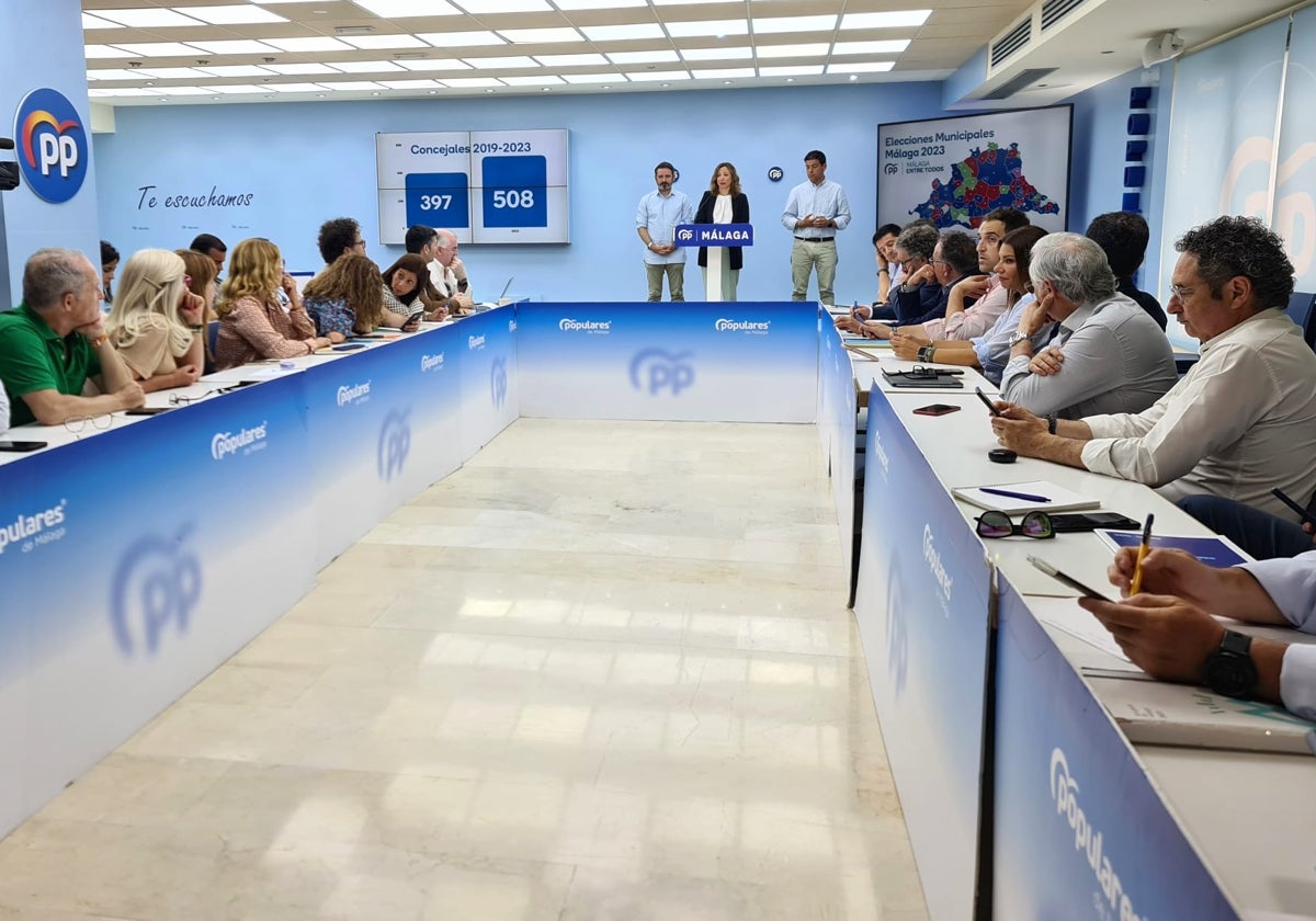 Navarro esta mañana en la reunión del comité de campaña.