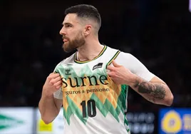 Francis Alonso, durante un partido con el Bilbao Basket.