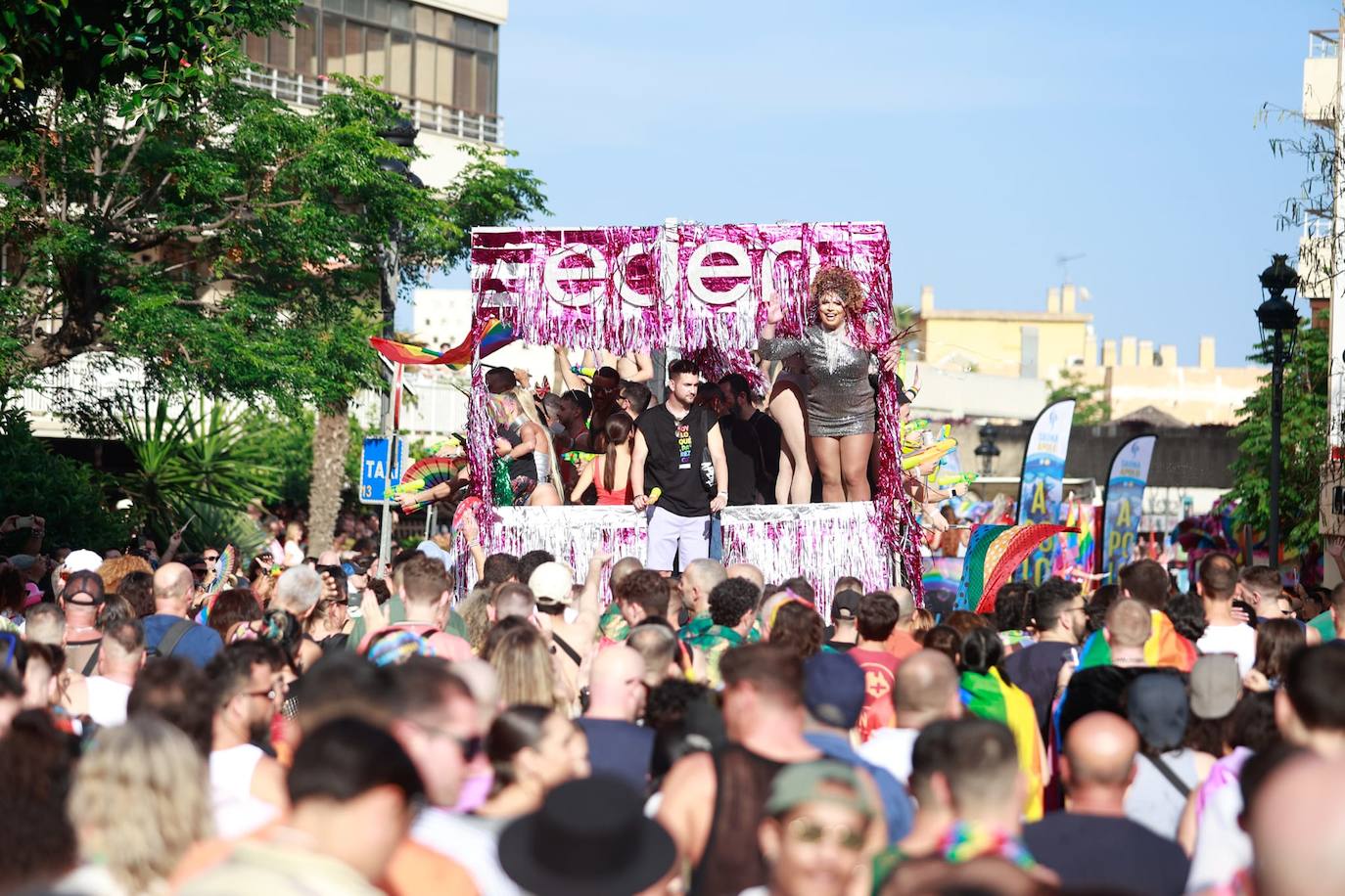 El desfile del Pride Torremolinos 2023, en imágenes