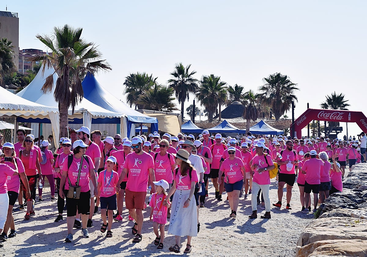 Más de un millar de personas salen a la calle por Cudeca