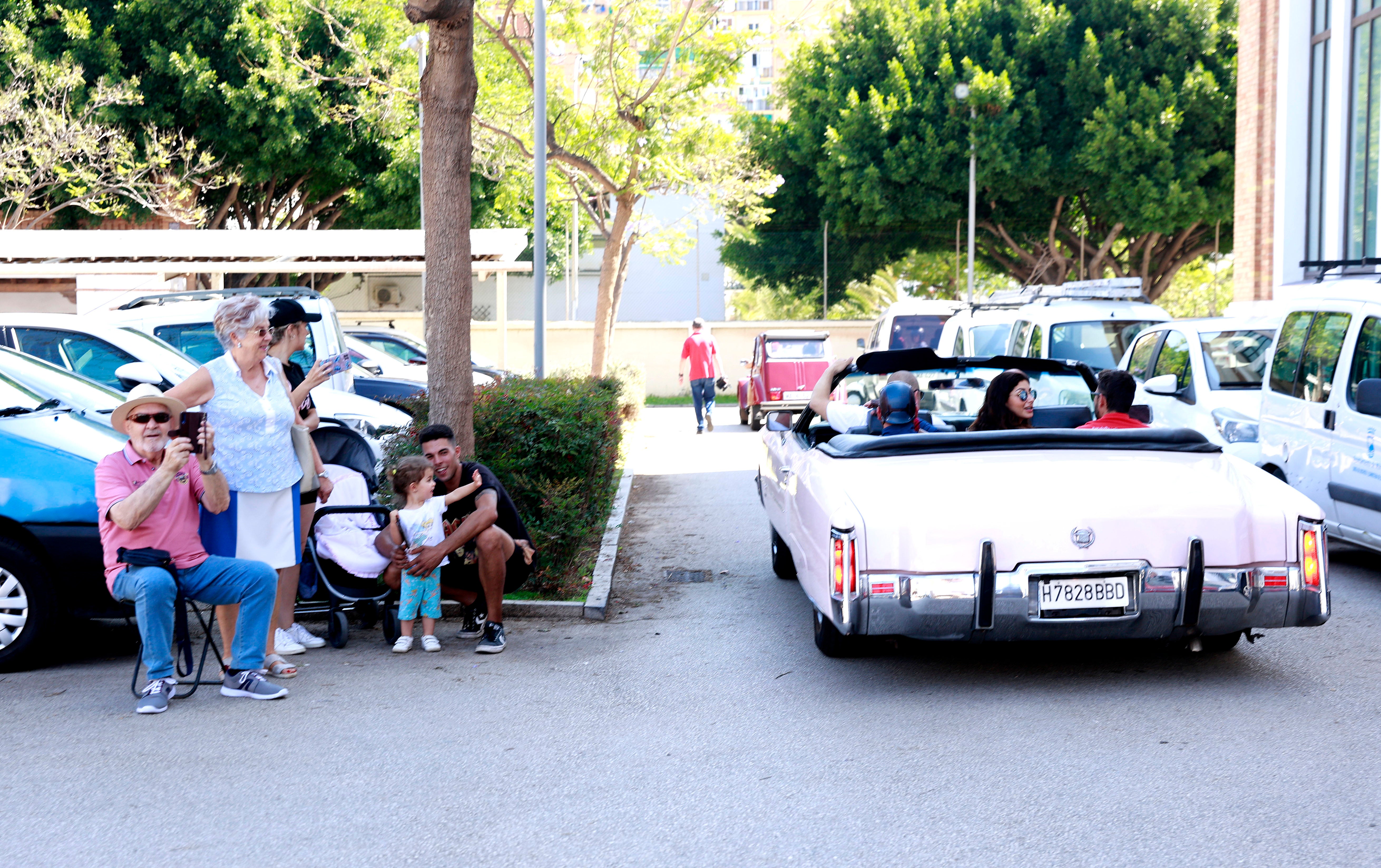 VII Caravana Solidaria en Málaga con vehículos clásicos