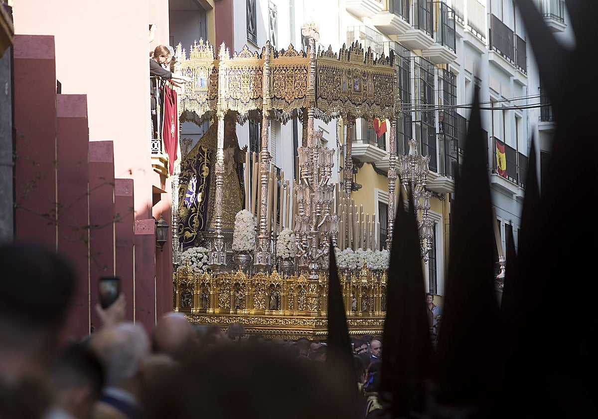 Salida de la Virgen de Gracia, la Cofradía del Rescate.
