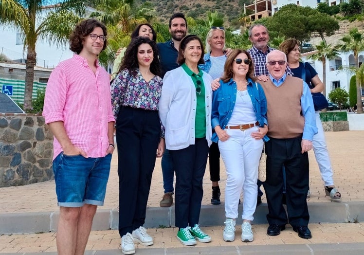 Integrantes de la candidatura independiente PACTO en Totalán, liderada por la arquitecta Margarita Blanco.