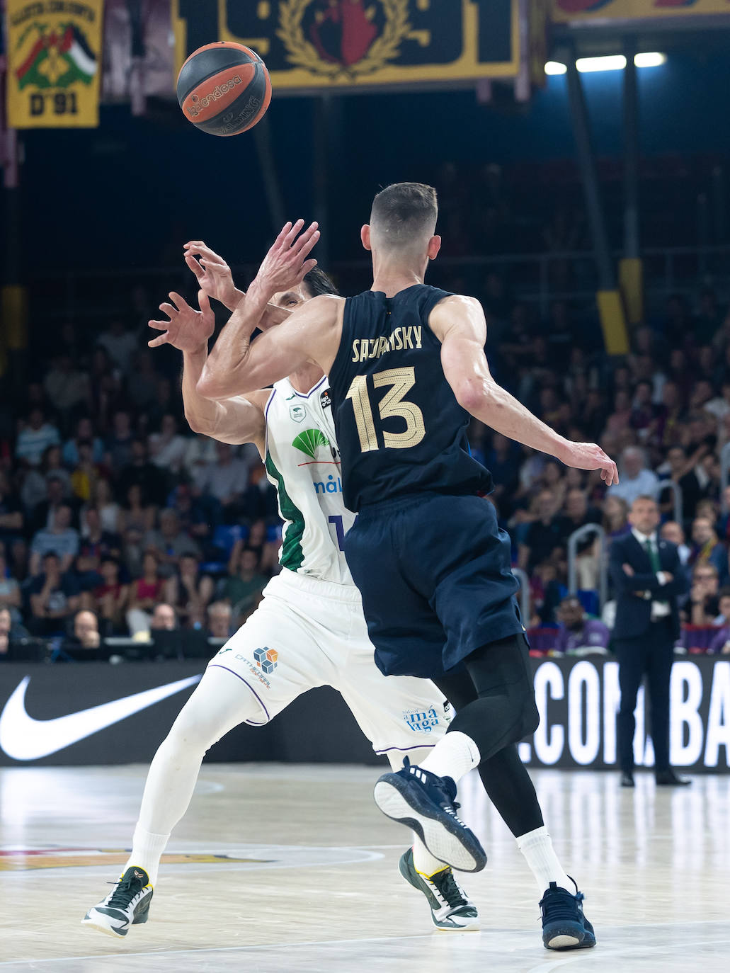 El primer encuentro de semifinales entre Barça y Unicaja, en imágenes