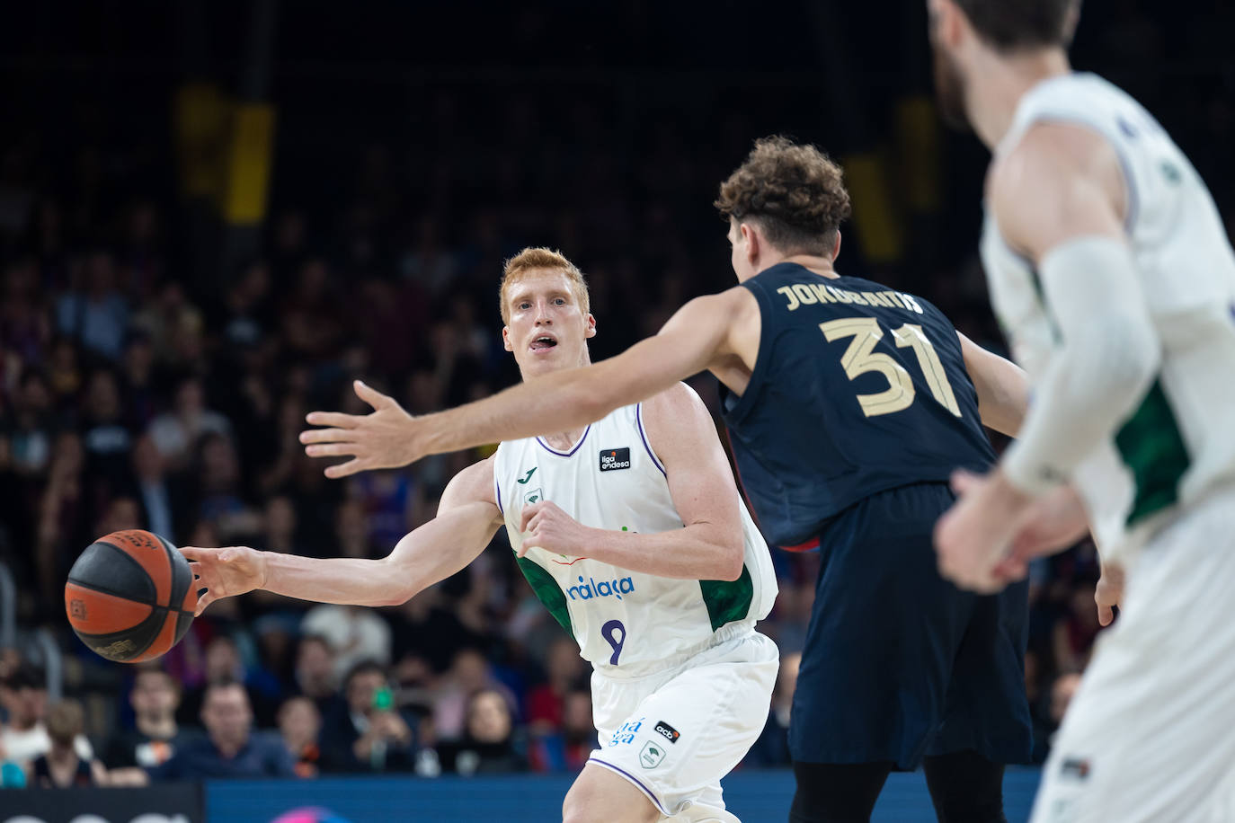 El primer encuentro de semifinales entre Barça y Unicaja, en imágenes
