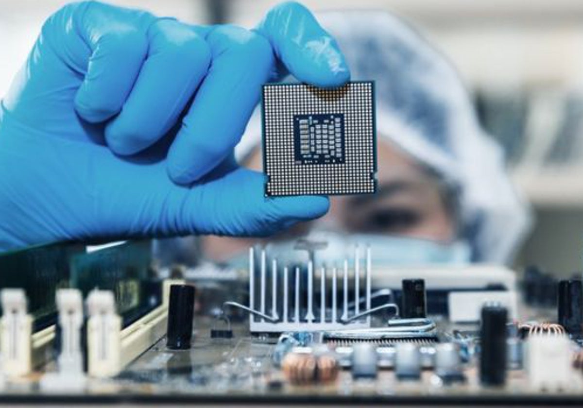 Un proyecto malagueño de microelectrónica, elegido entre los que se repartirán 8.100 millones de fondos europeos