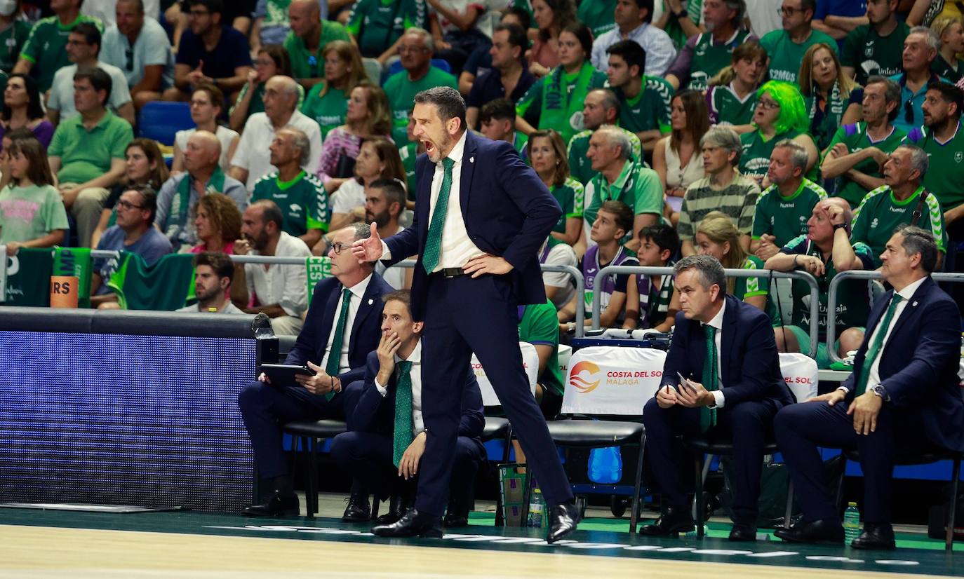 El tercer partido de la serie Unicaja-Barça, en imágenes