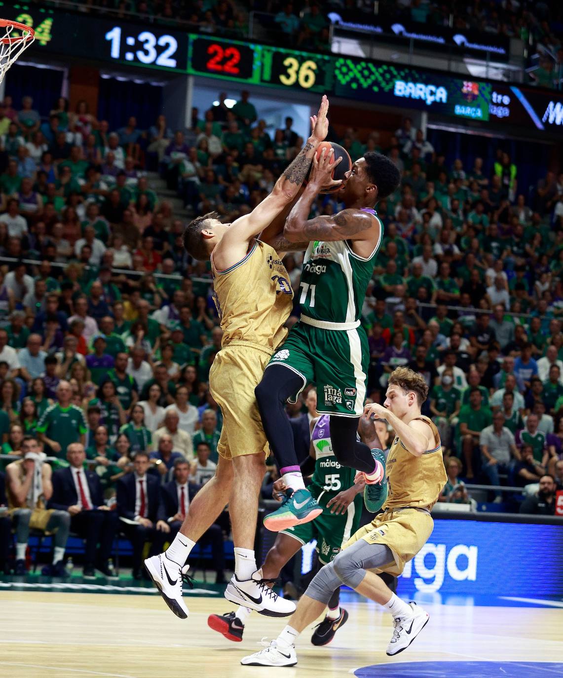 El tercer partido de la serie Unicaja-Barça, en imágenes
