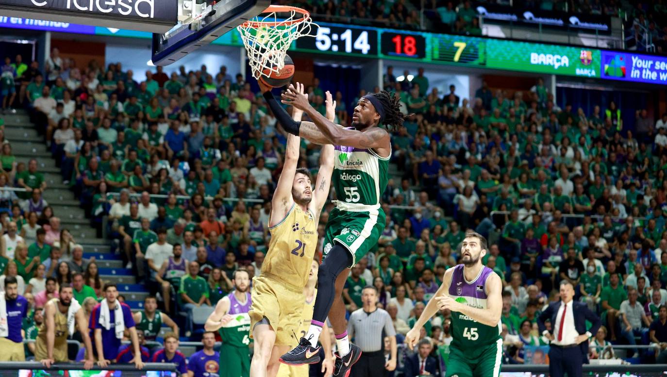 El tercer partido de la serie Unicaja-Barça, en imágenes