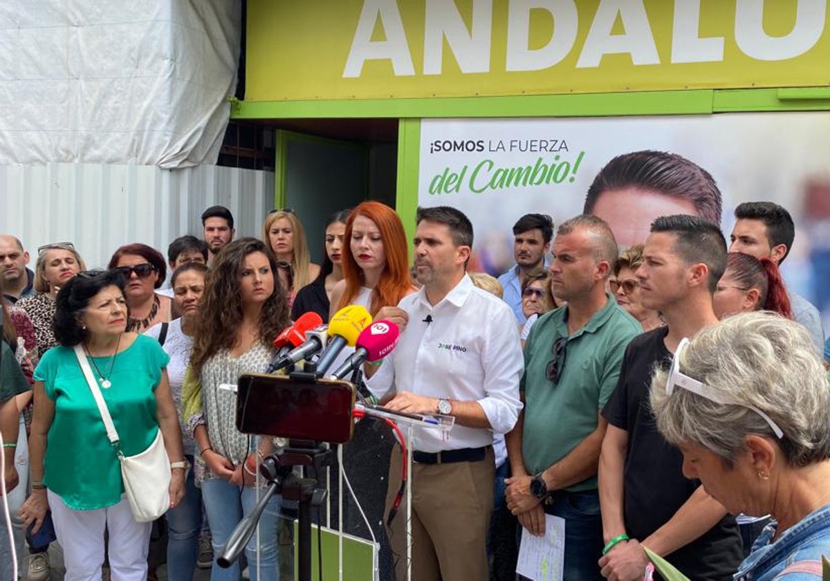 El candidato de Andalucía por Sí, José Pino, este lunes en rueda de prensa.