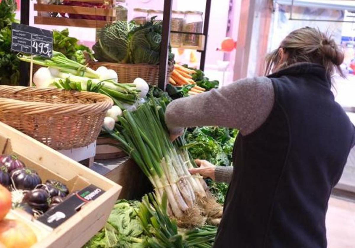 «De carísimo a prohibitivo»: así encarecen los productos ecológicos la cesta de la compra, según la OCU