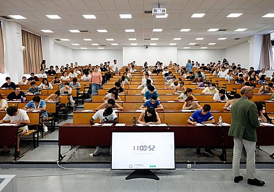 Una de las aulas de la Facultad de Medicina, al comienzo de la segunda prueba de este martes, de Historia de España.