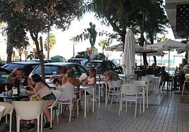 El Ayuntamiento iniciará los trámites para restringir la hostelería en Echeverría de Huelin