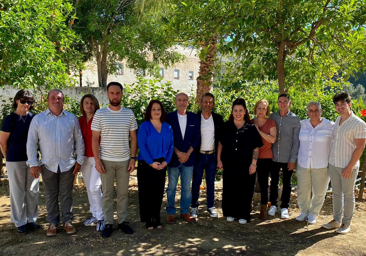 Integrantes de la candidatura socialista en Benamargosa, con Salvador Arcas al frente.