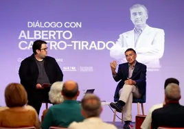 Alberto Castro-Tirado dialoga con Alberto Gómez.