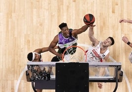 Yankuba Sima, en una acción de un partido ante el Girona.