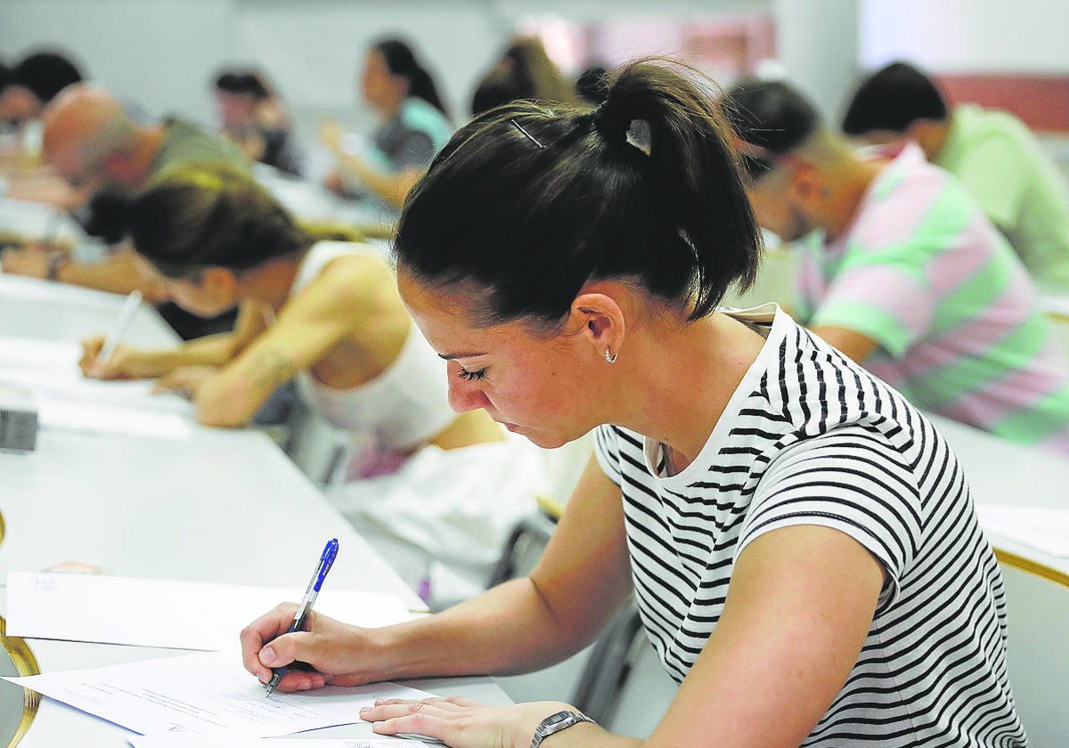 Un examen de oposiciones, en una imagen de archivo.