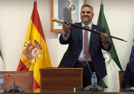 Josele González recibió al bastón de mando por segunda vez en su vida