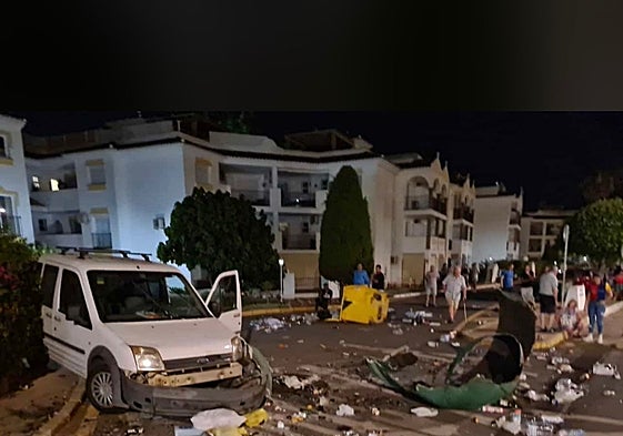 Duplica la tasa de alcohol tras colisionar su furgoneta contra unos contenedores en Mijas