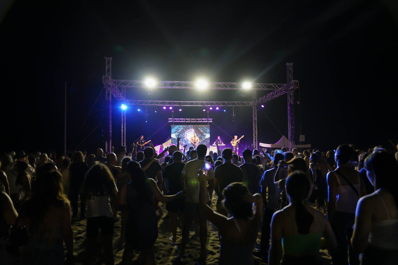 Celebración de San Juan en las playas de Marbella.