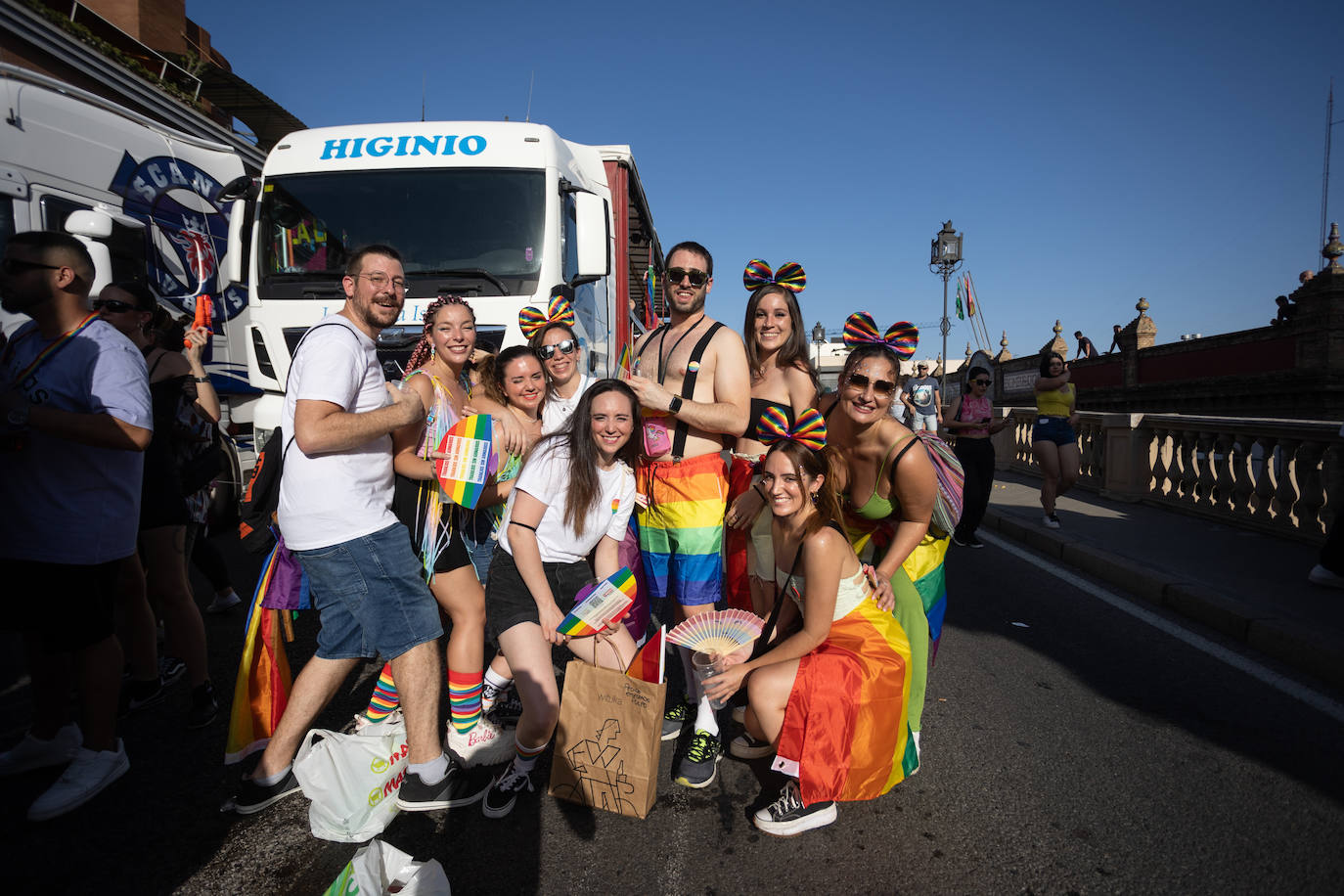 La celebración del día grande del Orgullo de Sevilla, en imágenes