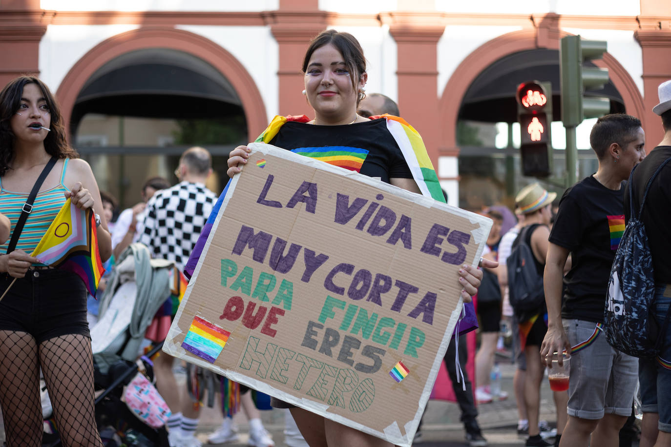 La celebración del día grande del Orgullo de Sevilla, en imágenes