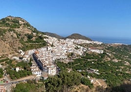 Vista panorámica del casco urbano de Frigiliana.