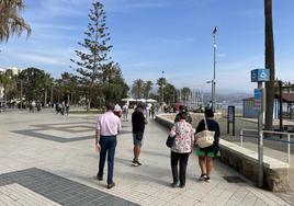 Imagen del paseo marítimo de Torre del Mar.