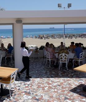 Imagen secundaria 2 - Abre La Pérgola del Mediterráneo, el nuevo restaurante de Antonio Banderas