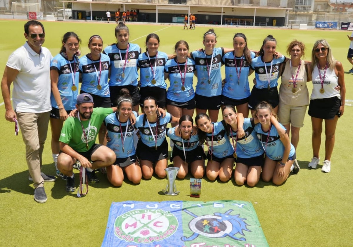 El equipo femenino malagueño que se ha proclamado campeón de España.