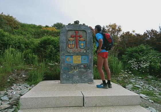 Antonio Narbona en una de las paradas del Camino de Santiago